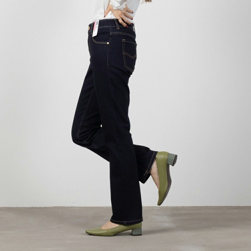 C17 ストレートデニムパンツ レディース