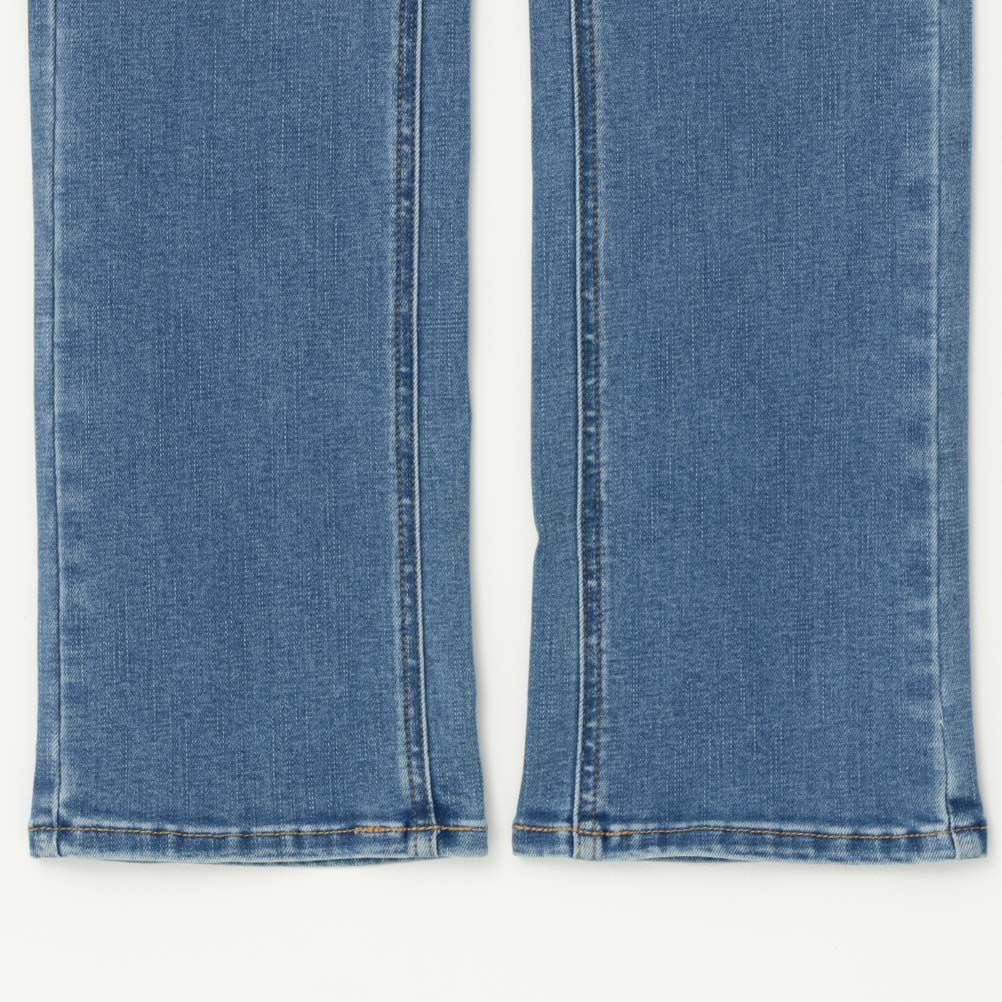 C17 ストレッチストレートパンツ レディース