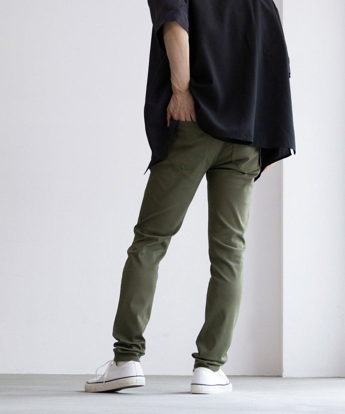 NAVY RICH COLORS スキニーパンツ メンズ