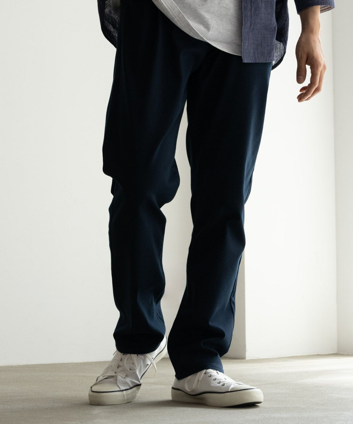 NAVY RICH COLORS テーパードパンツ メンズ