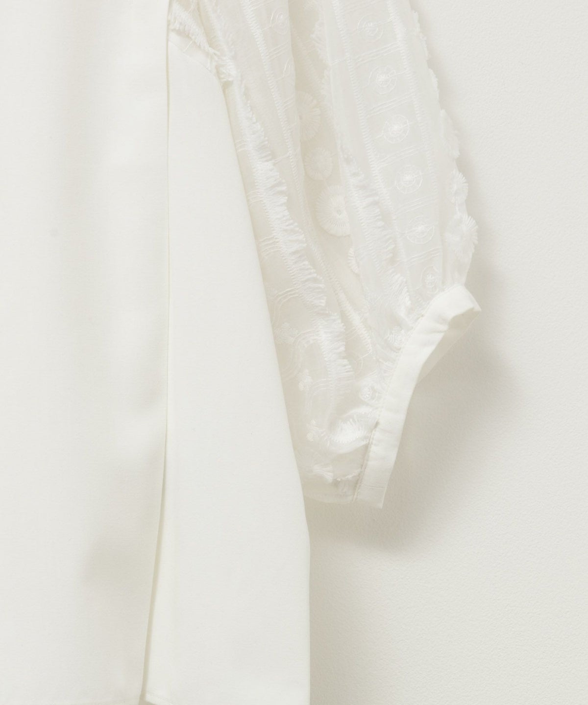 HusHusH 袖刺繍半袖ブラウス レディース