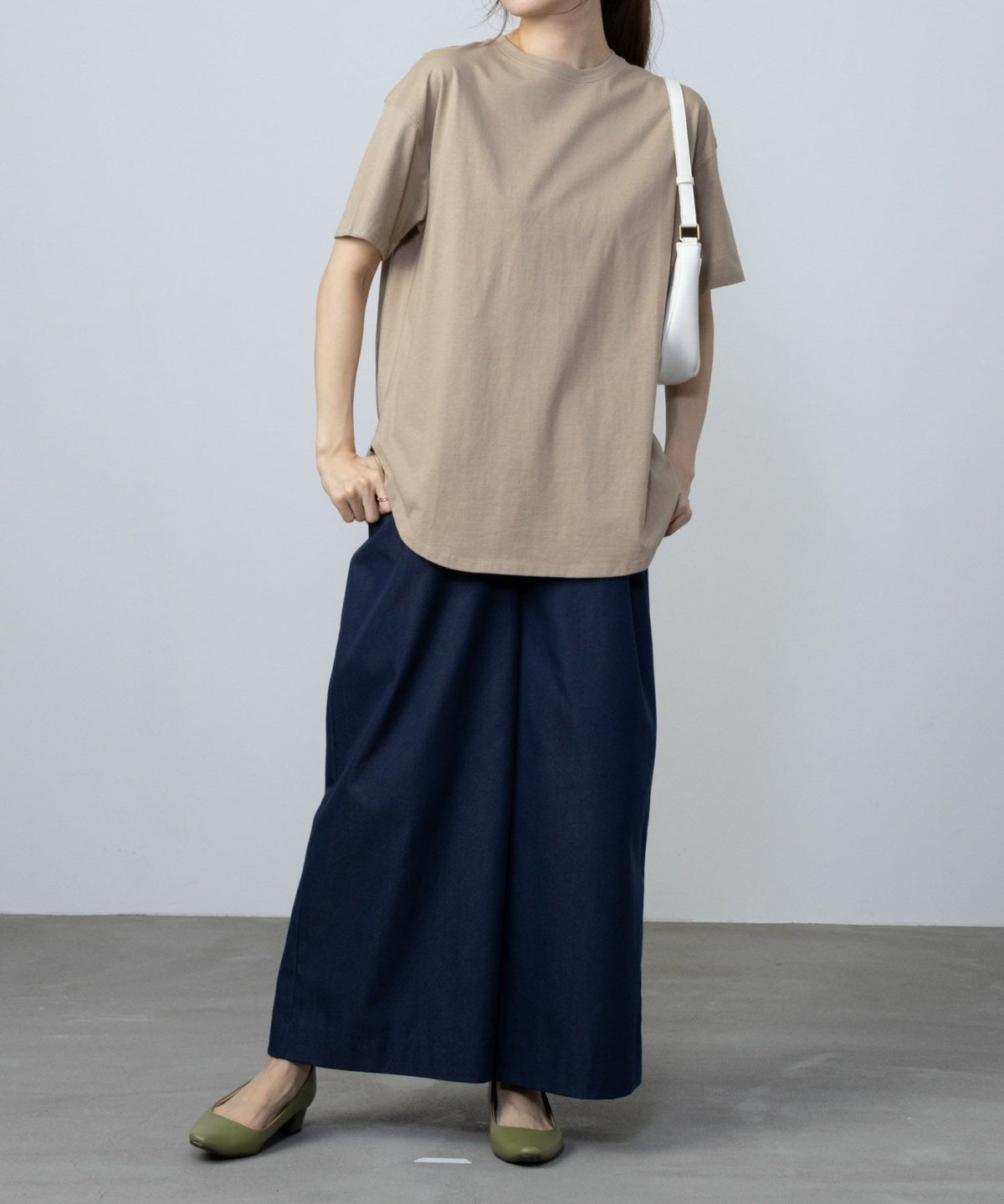 NAVY ベーシック裾ラウンドTシャツ レディース ネコポス 対応商品