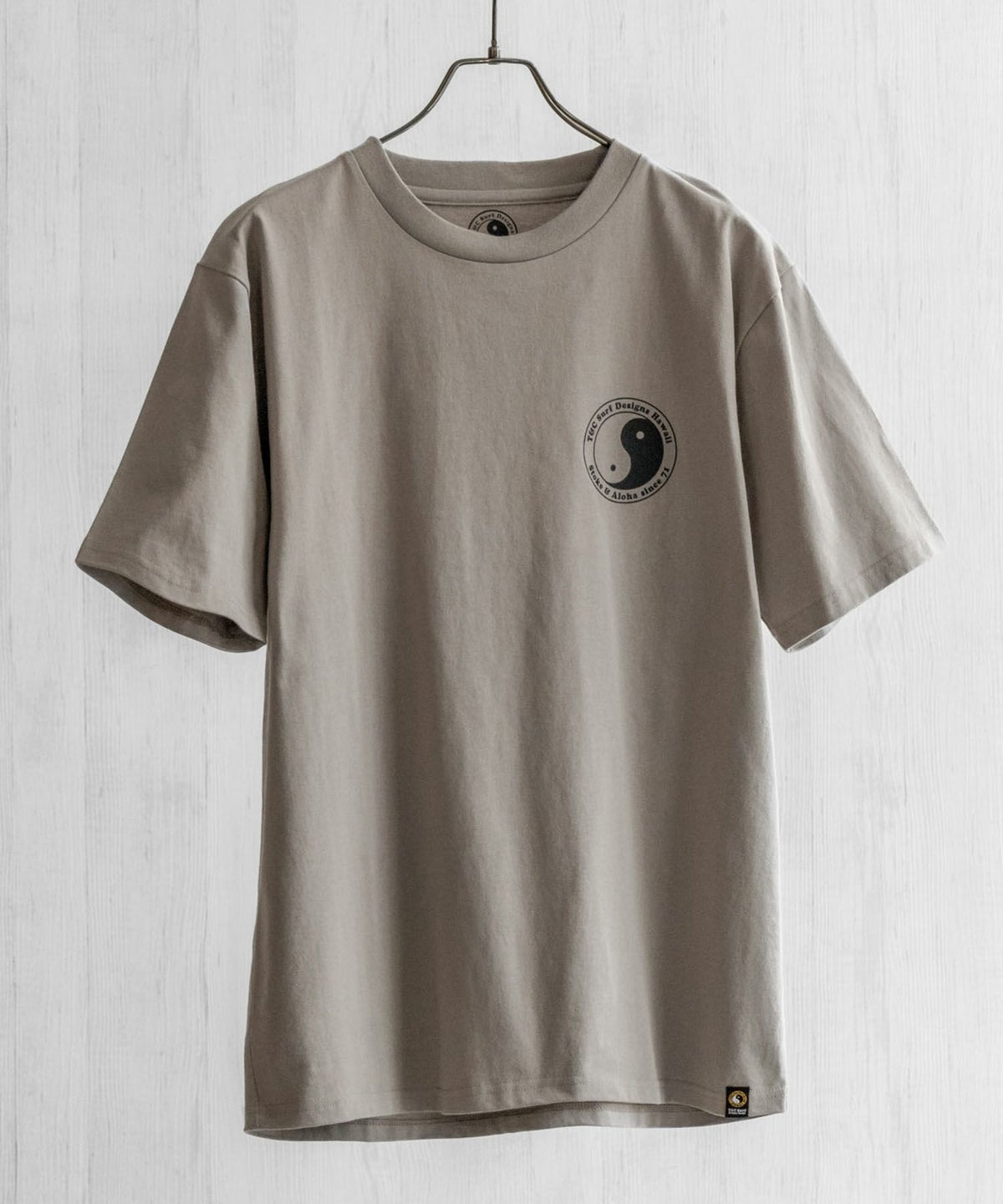 T&C Surf Designs バックプリントインヤンTシャツ メンズ ネコポス 対応商品