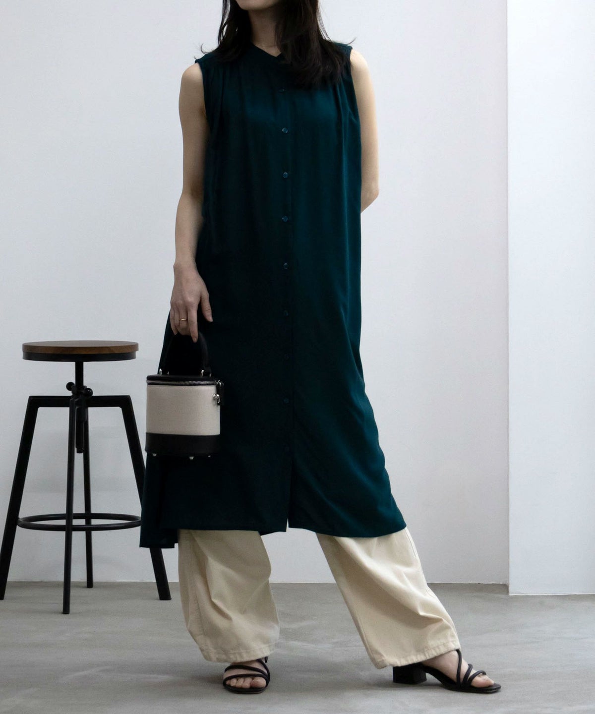 Howdy Marie インドファブリック 肩シャーリングワンピース レディース