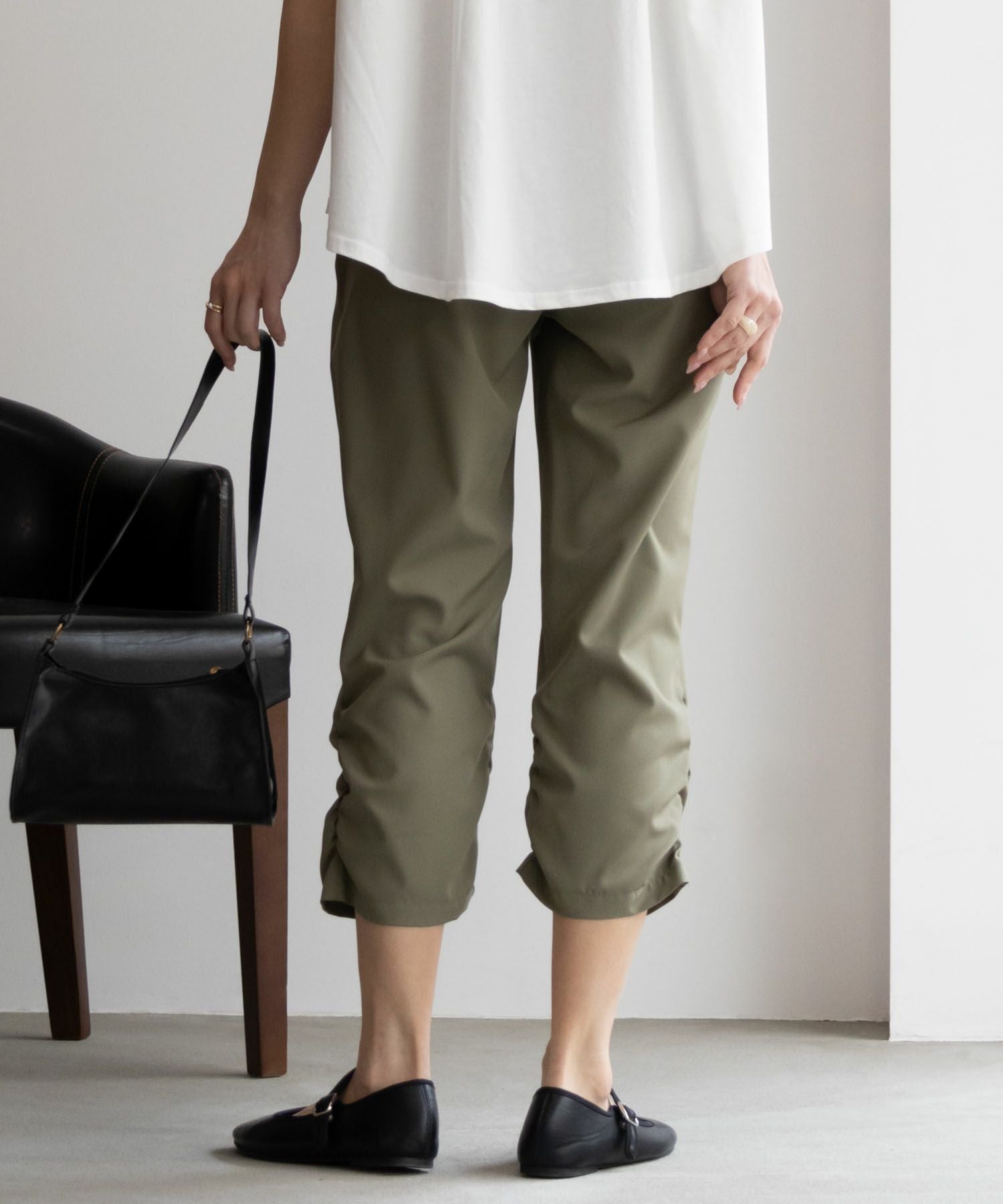 NAVY SARARI シャーリングパンツ レディース