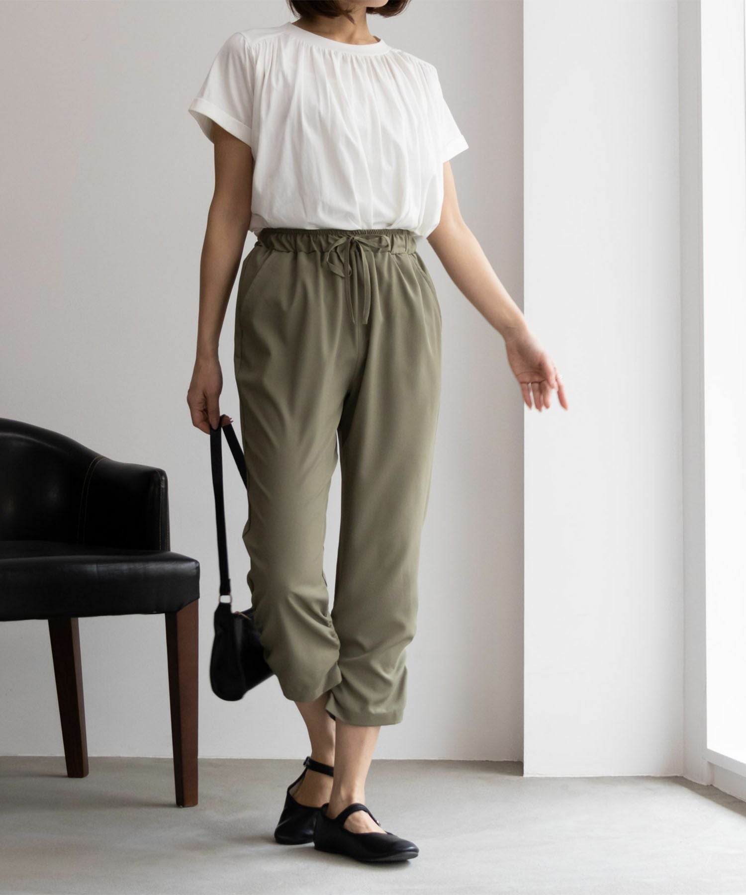 NAVY SARARI シャーリングパンツ レディース