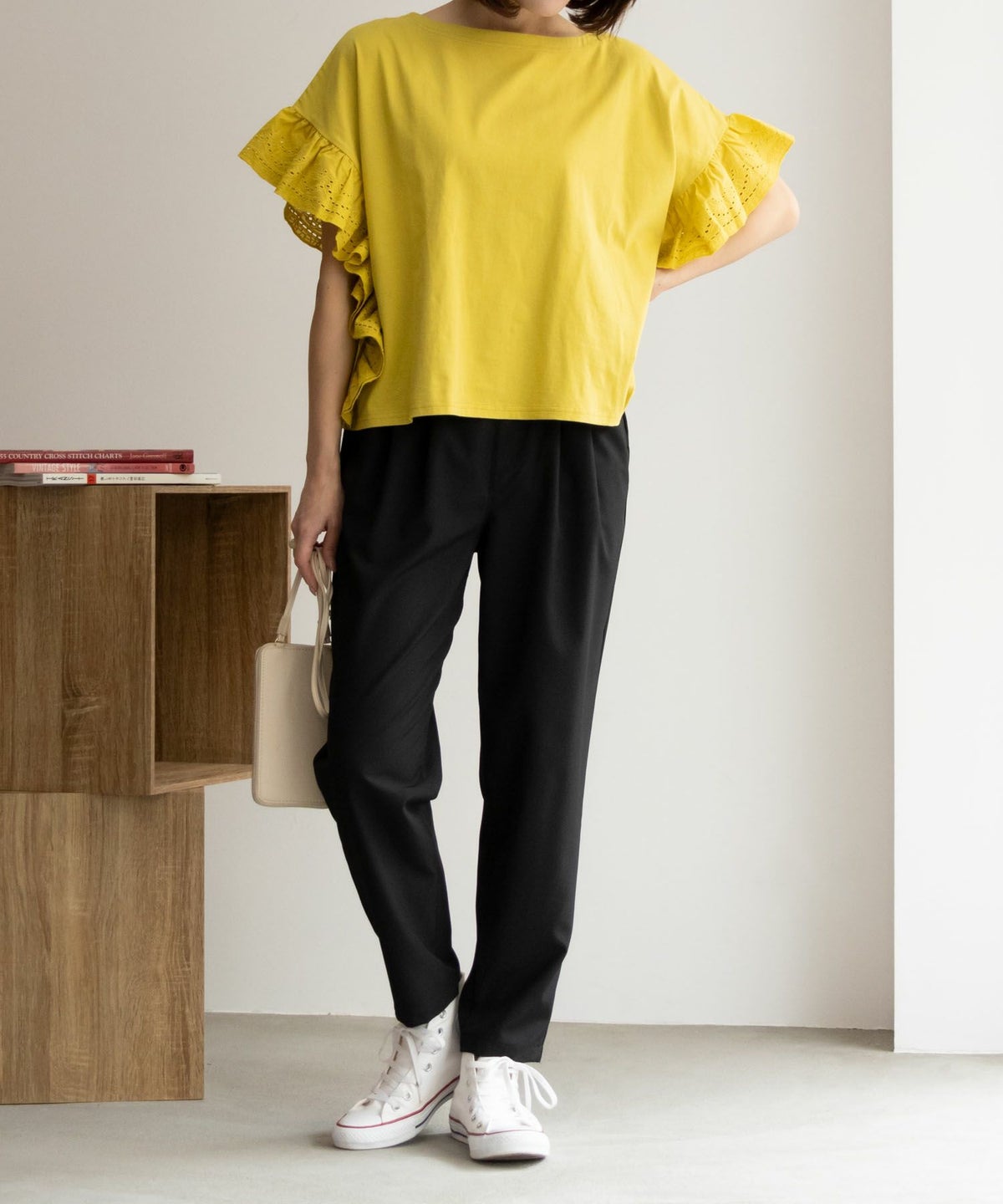 NAVY SARARI テーパードパンツ レディース