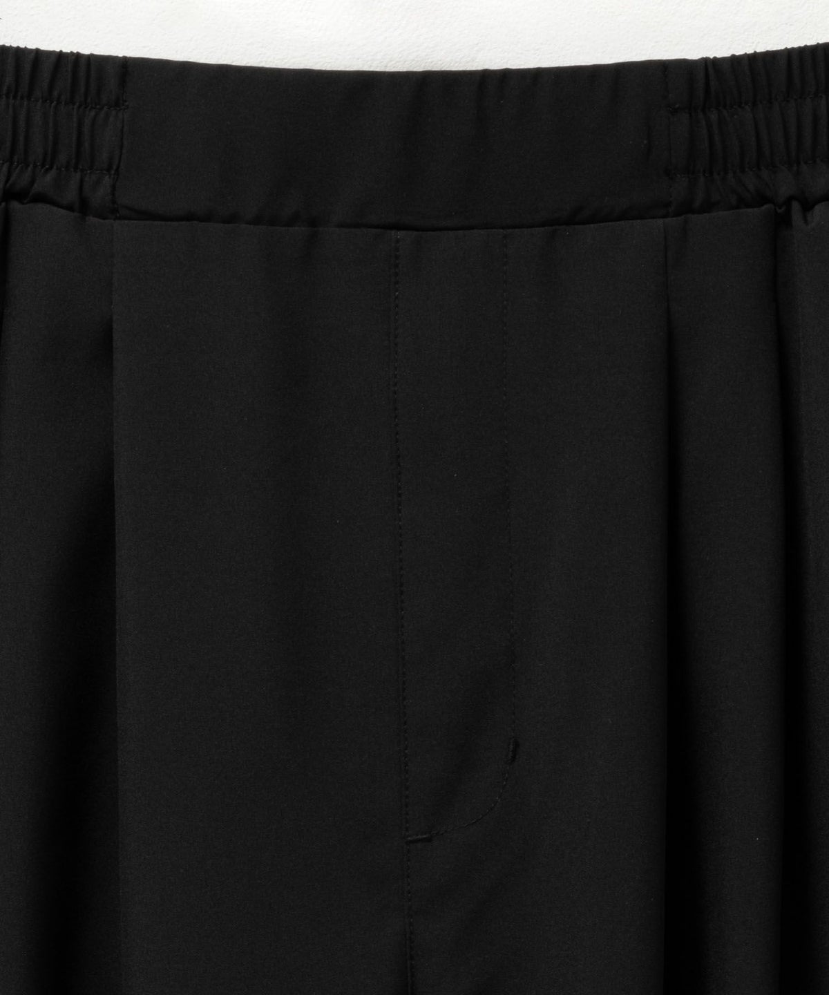 NAVY SARARI テーパードパンツ レディース