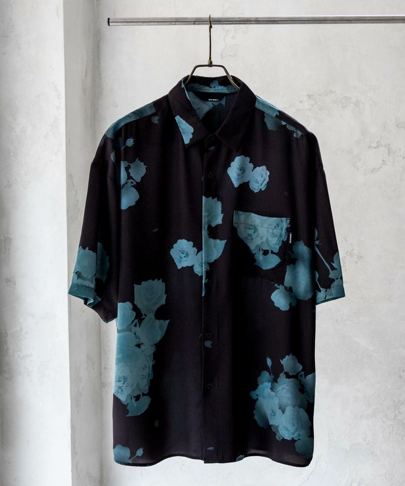 [期間限定価格]【オンラインストア限定】NAIVE MAGIC  シルクタッチポリエステル ルーズサイズ総柄半袖シャツ メンズ商品画像-1