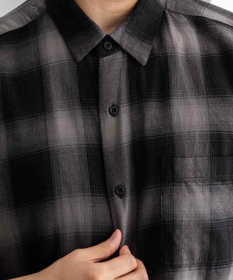 【オンラインストア限定】NAIVE MAGIC オンブレーチェックルーズサイズ半袖シャツ メンズ商品画像-11