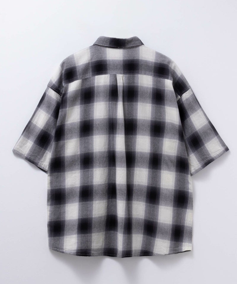 【オンラインストア限定】NAIVE MAGIC オンブレーチェックルーズサイズ半袖シャツ メンズ商品画像-22