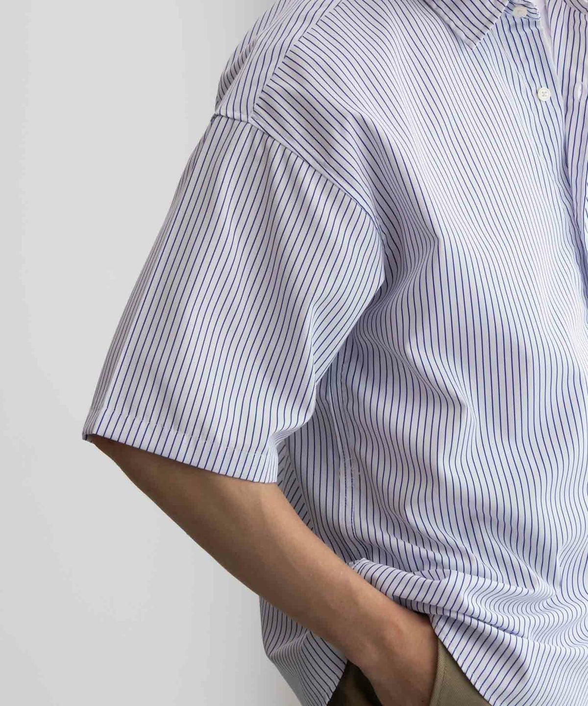 NAIVE MAGIC ポリエステルブロード ルーズサイズ半袖シャツ メンズ