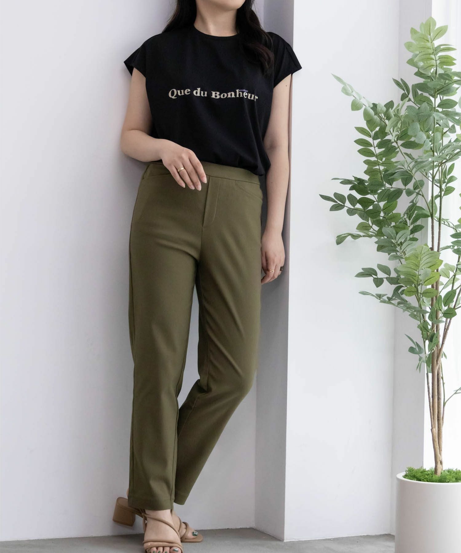 archivo グリーン テーパードパンツSize38 HusHusH らく美パン テーパードパンツ レディース