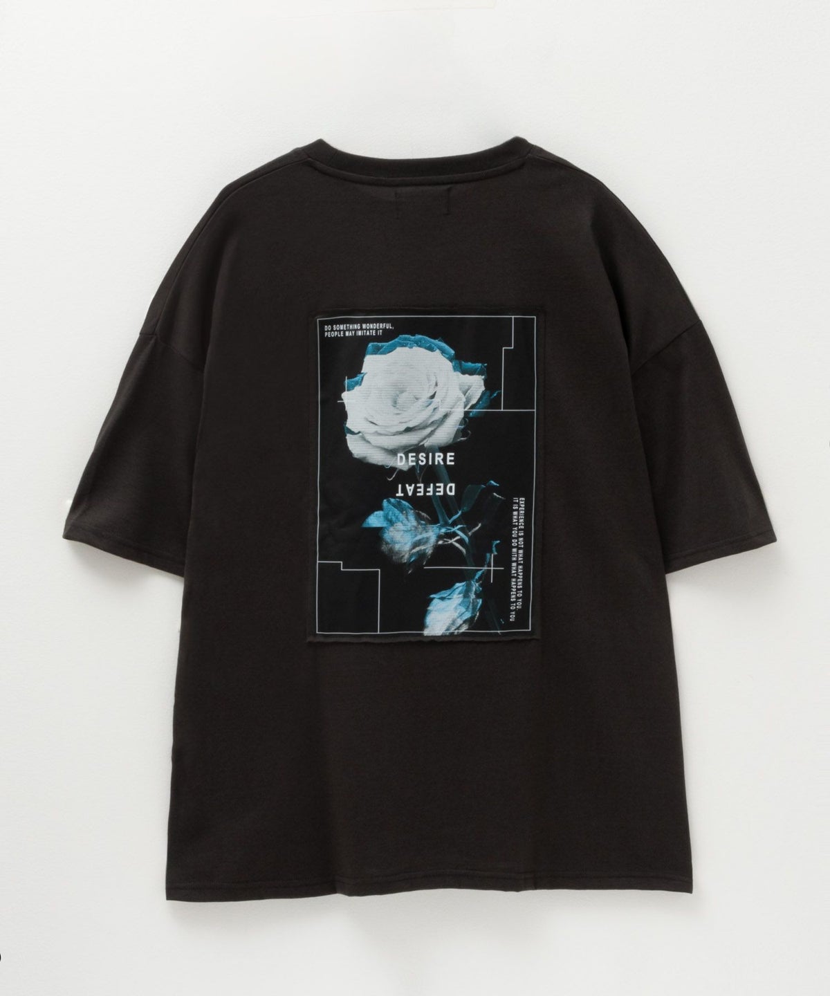 NOBLE PRODUCT フォト花プリントショートスリーブＴシャツ メンズ ネコポス 対応商品