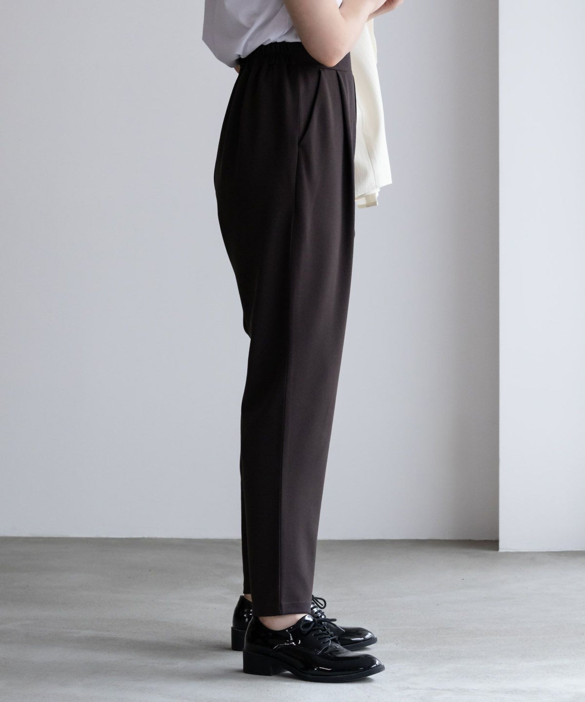 NAVY ジョーゼットテーパードパンツ レディース