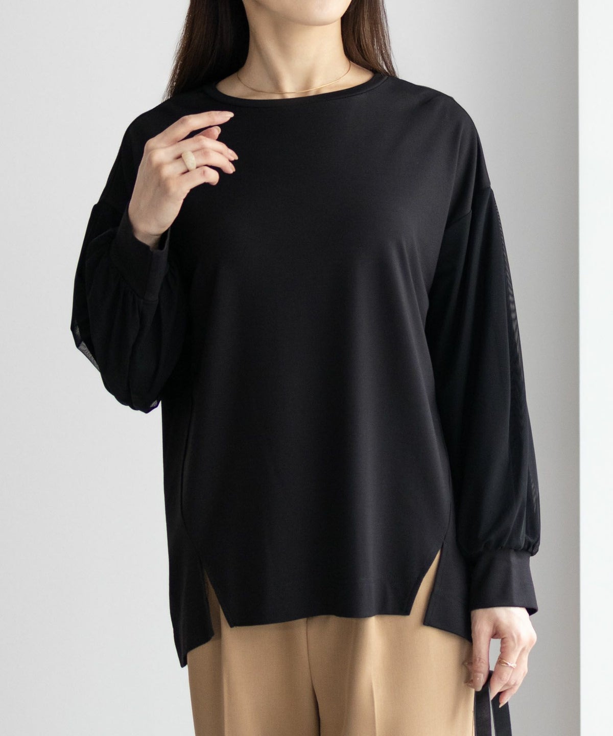 HusHusH ポンチ素材 袖チュールプルオーバー レディース ネコポス 対応商品