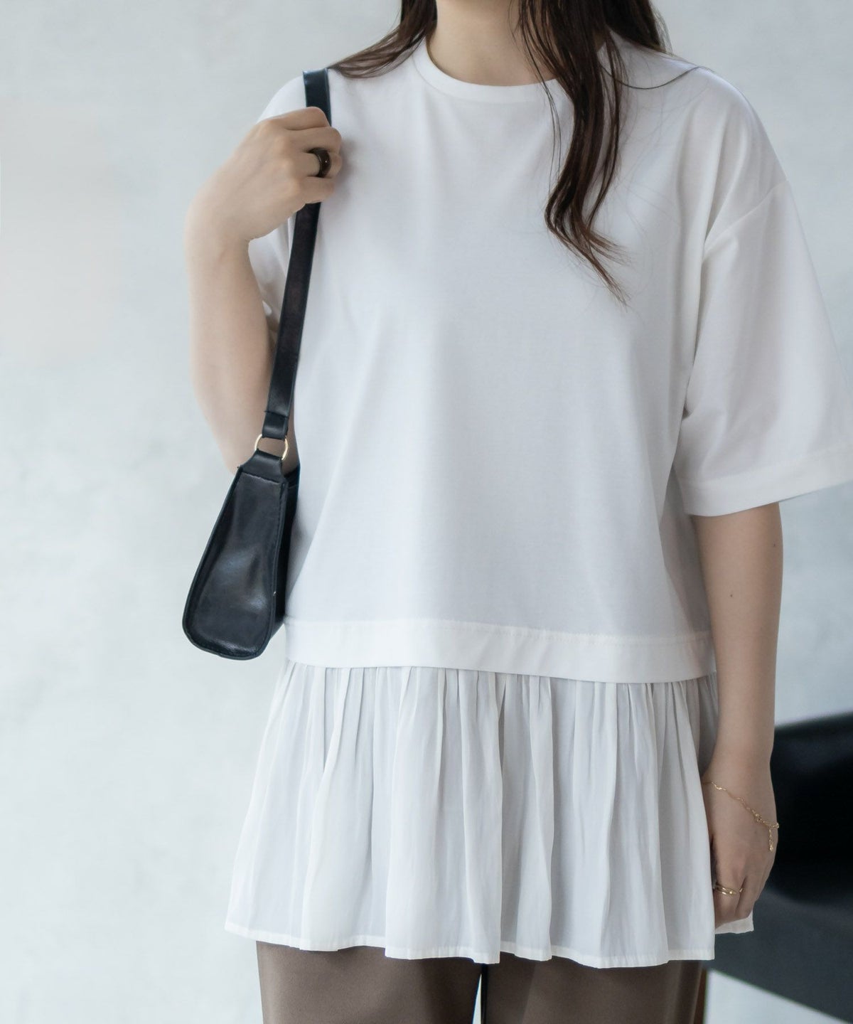 HusHusH 裾フリル切替5分袖プルオーバー レディース ネコポス 対応商品