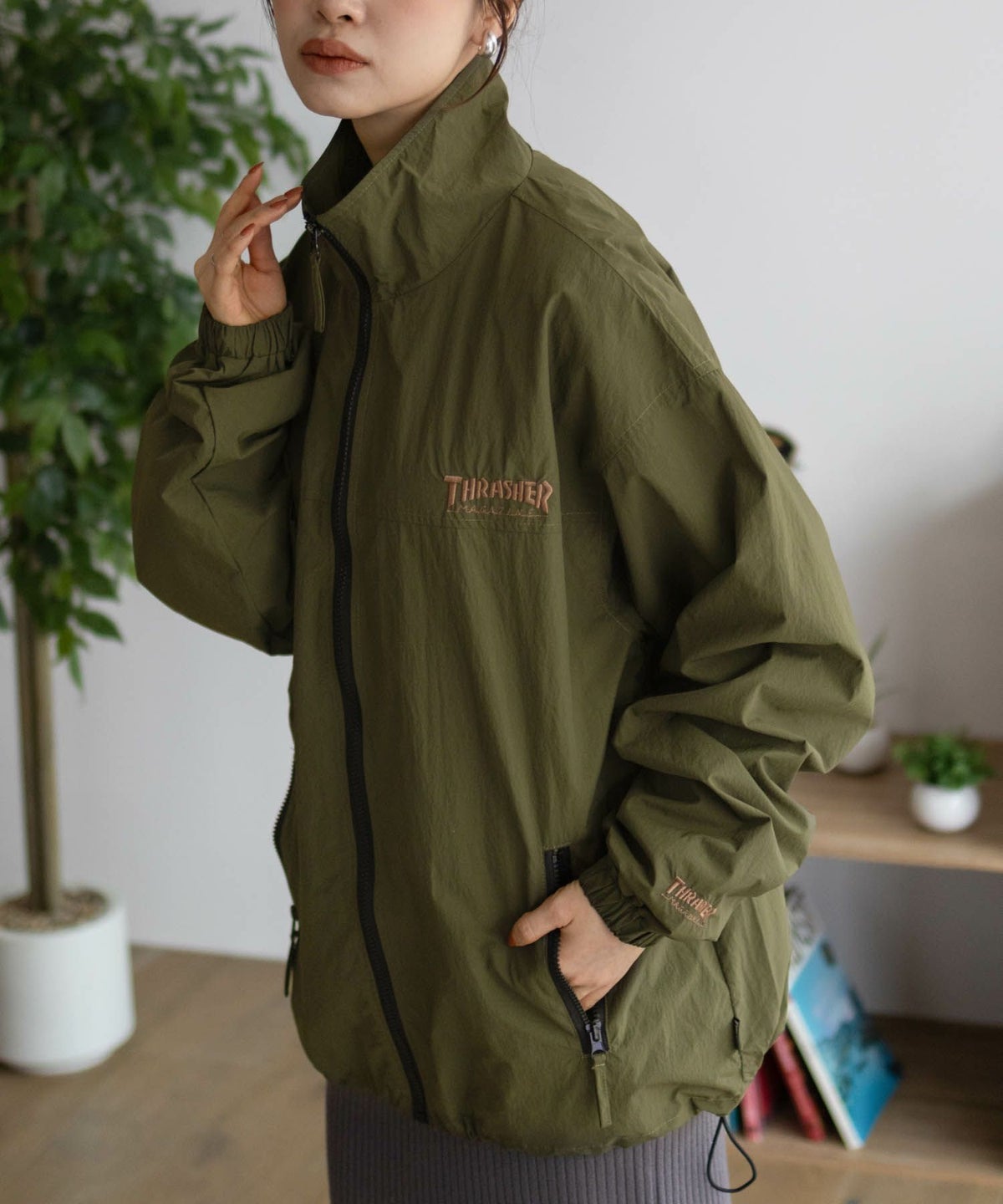 THRASHER 総柄裏地付きナイロンジャケット メンズ