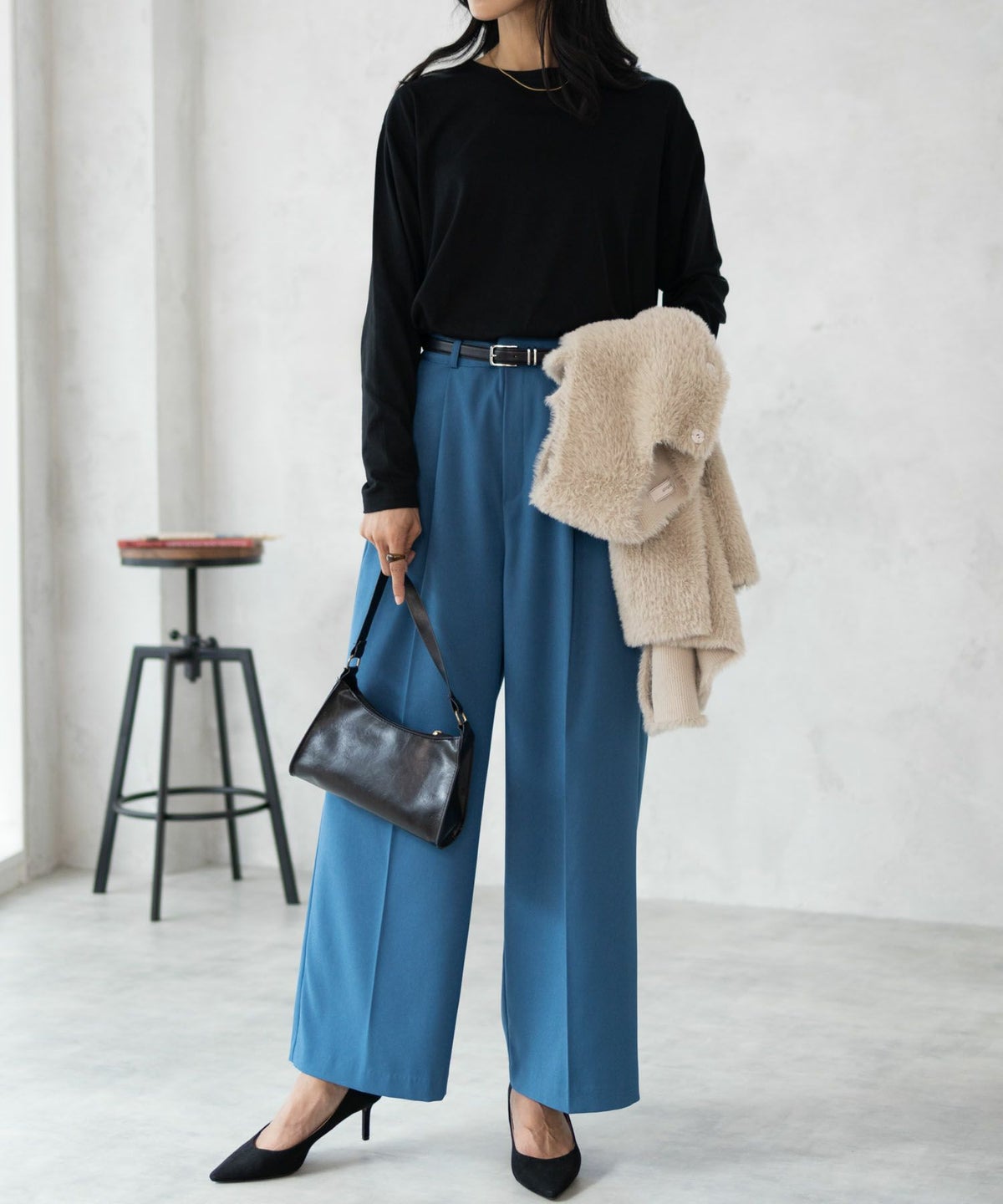 NAVY ベーシック裾ラウンド長袖Tシャツ レディース ネコポス 対応商品