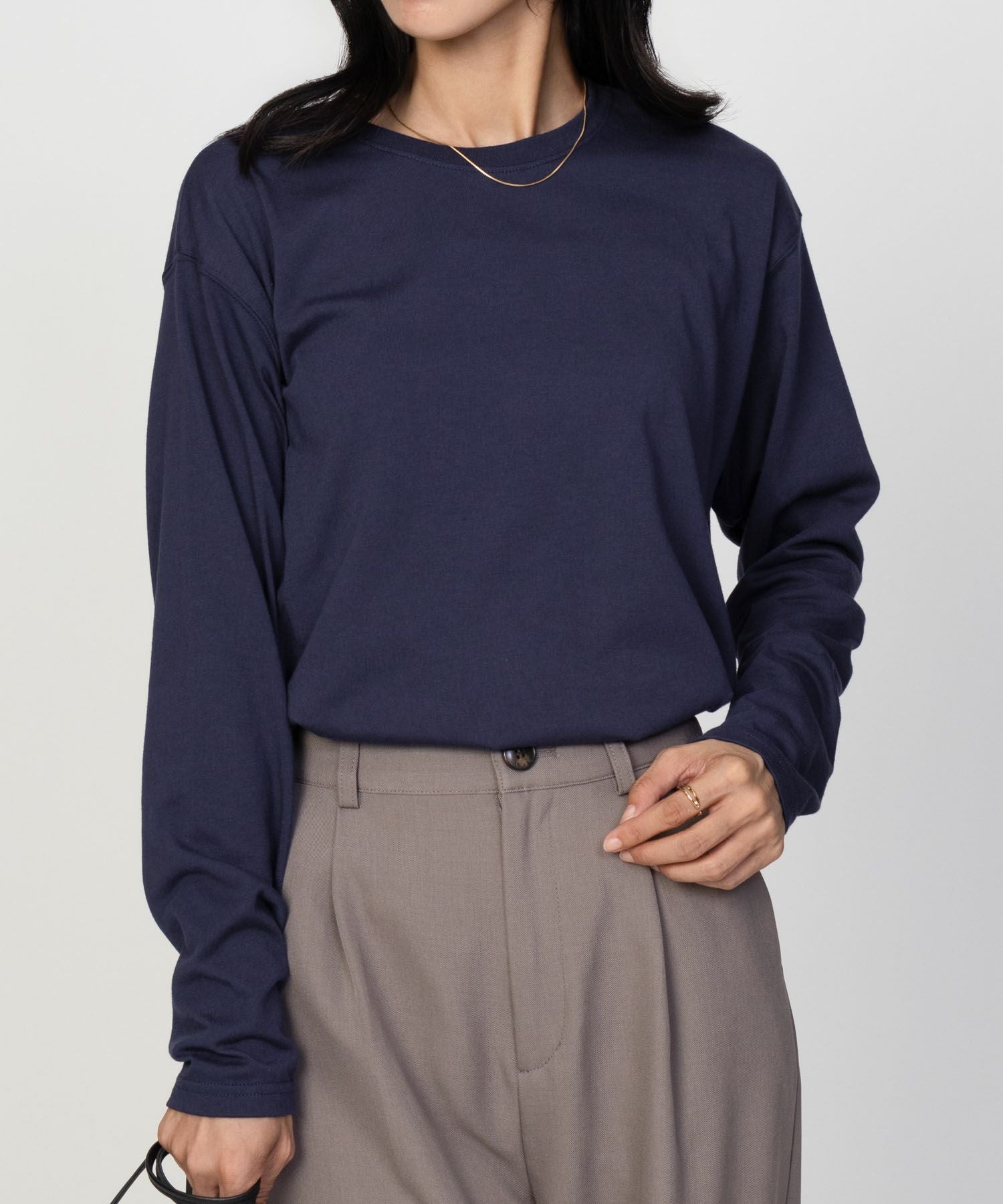 nAvy ベーシック裾ラウンド長袖Tシャツ レディース