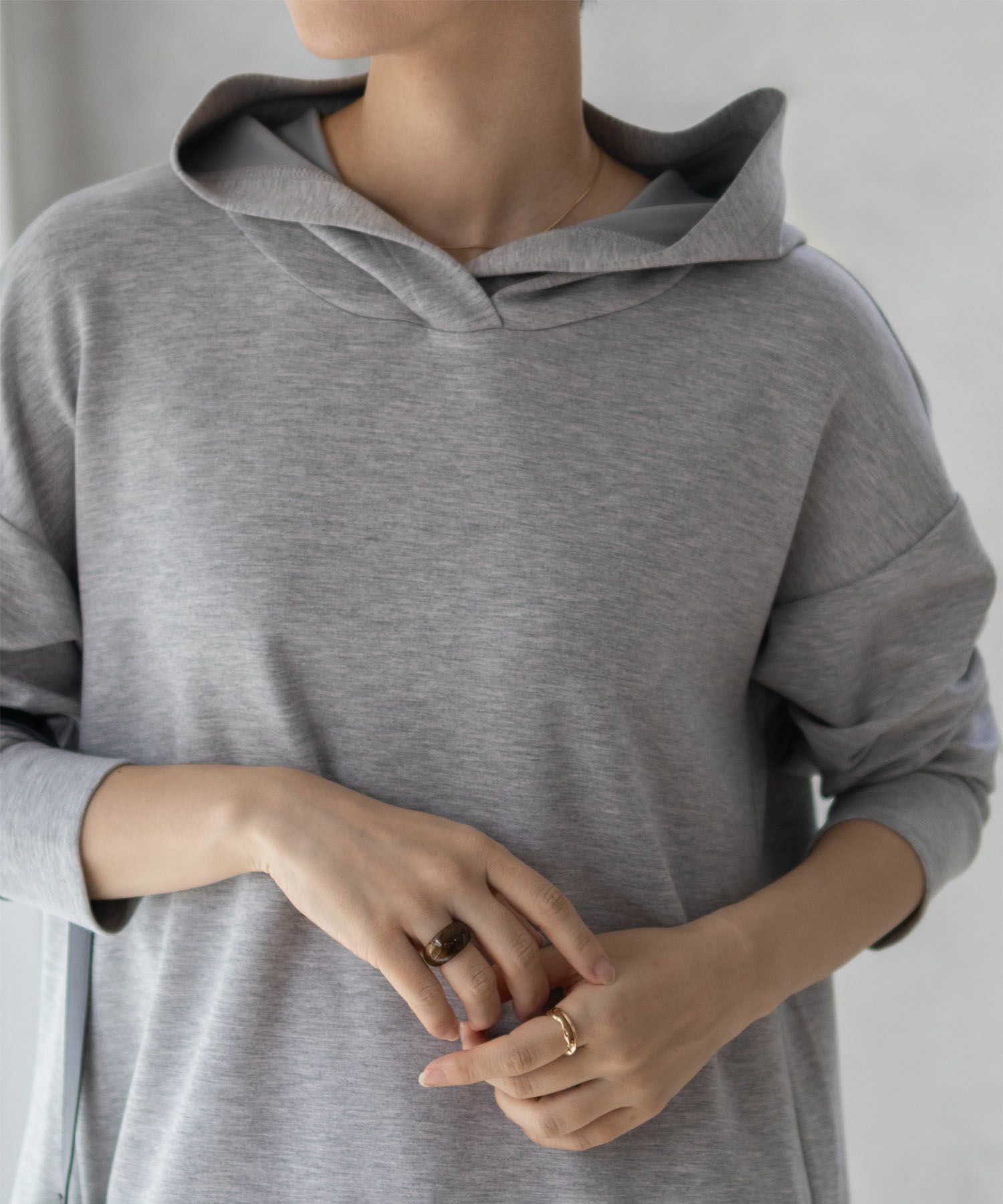 URBAN COLLECTION ポンチ素材 裾レイヤードプルパーカー レディース