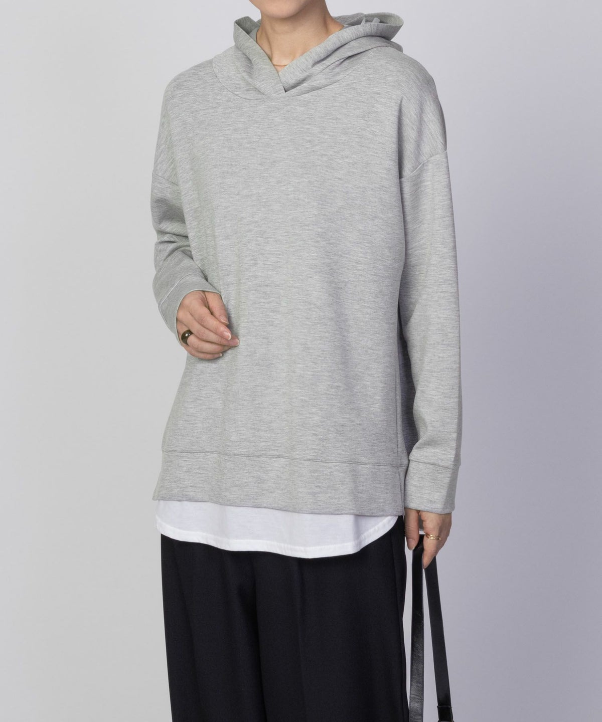 URBAN COLLECTION ポンチ素材 裾レイヤードプルパーカー レディース