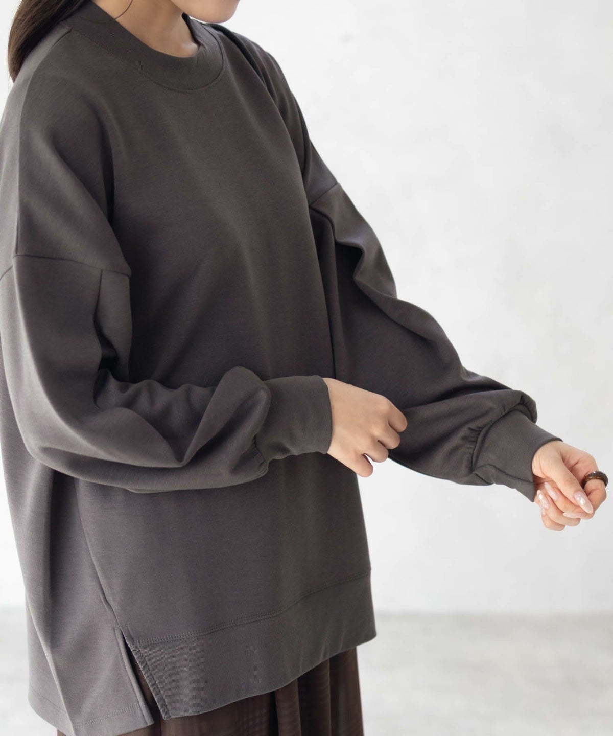 HusHusH ポンチ素材 ルーズ袖タックプルオーバー レディース