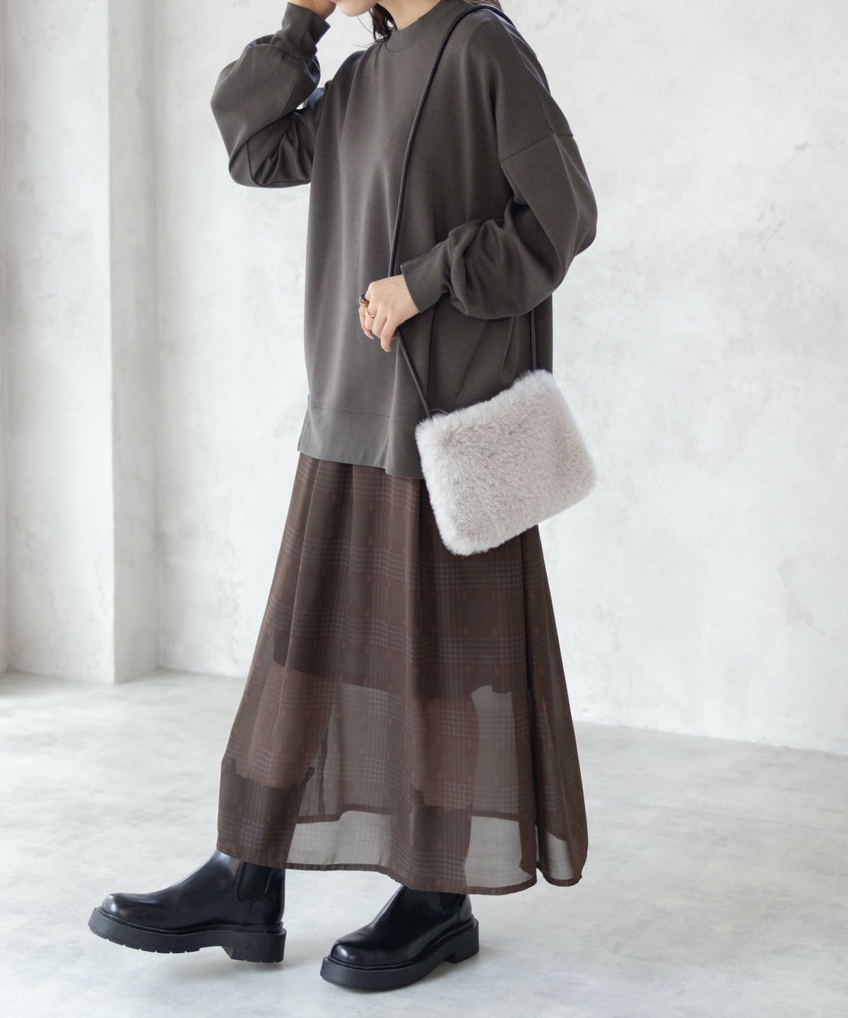 HusHusH ポンチ素材 ルーズ袖タックプルオーバー レディース