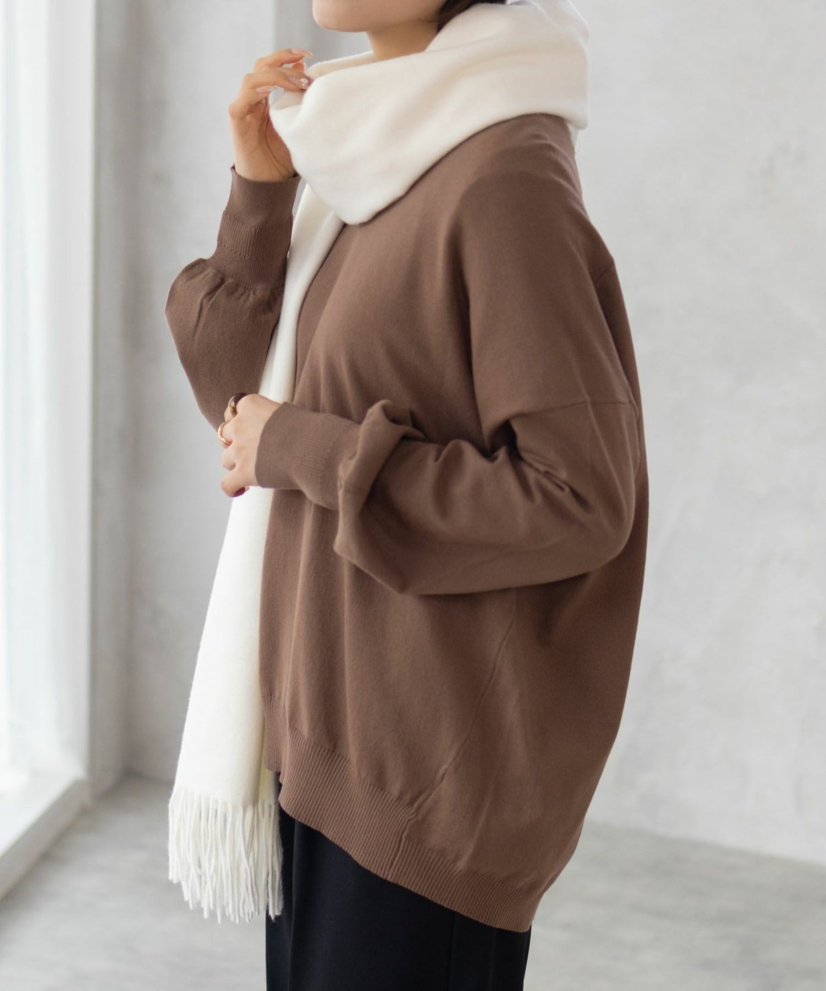 HusHusH Vネックコクーンニット レディース