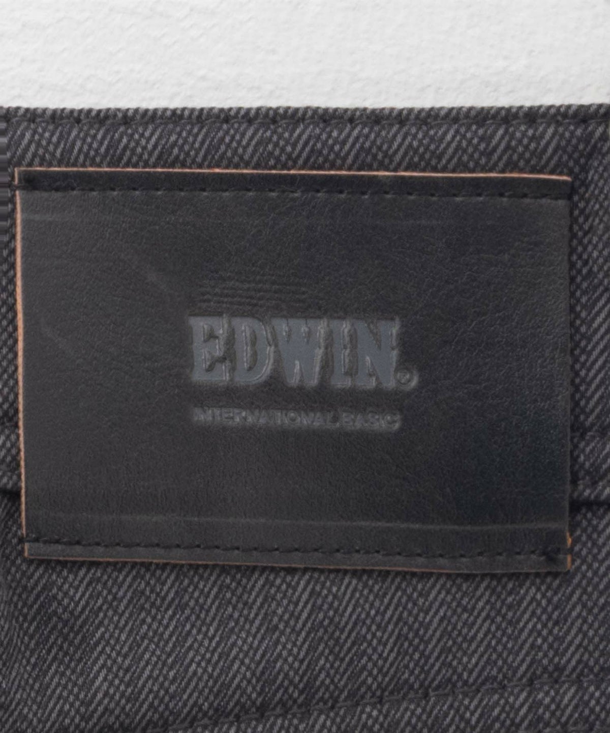 EDWIN インターナショナルベーシック BODY FIRE ゆったりストレート デニムパンツ レディース