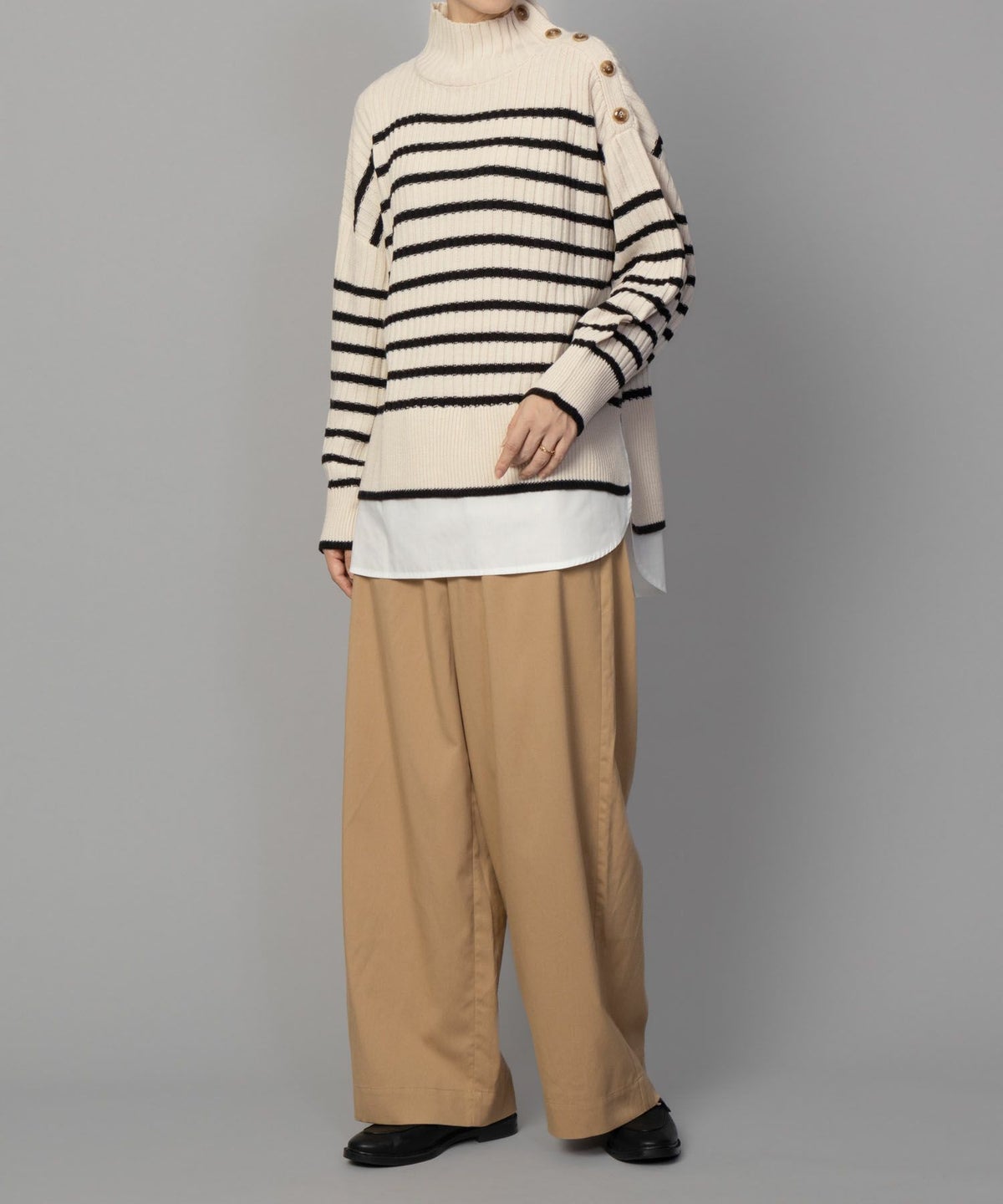 nAvy 肩ボタンフェイクレイヤードハイネック レディース