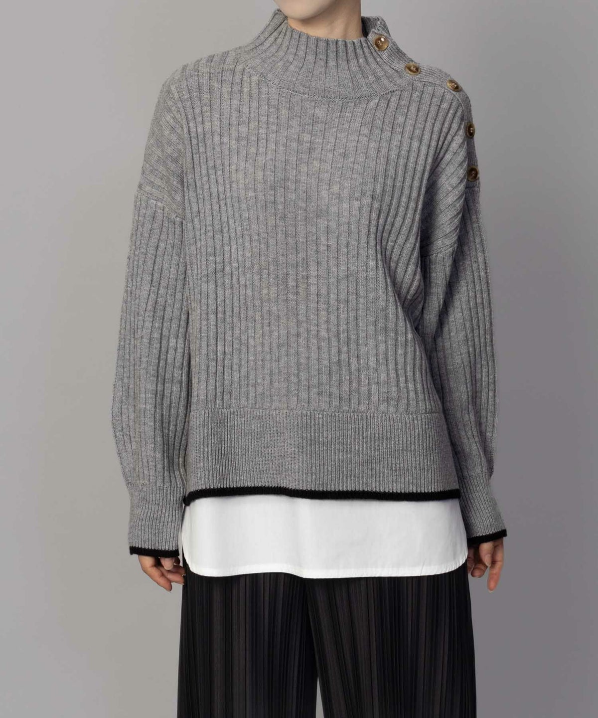 nAvy 肩ボタンフェイクレイヤードハイネック レディース