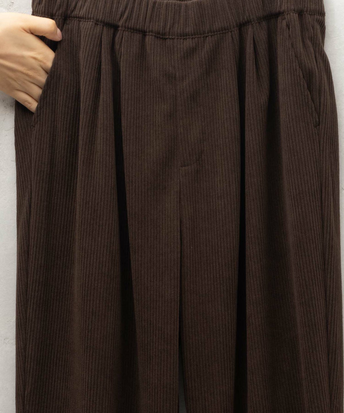 nAvy コーデュロイテーパードパンツ レディース