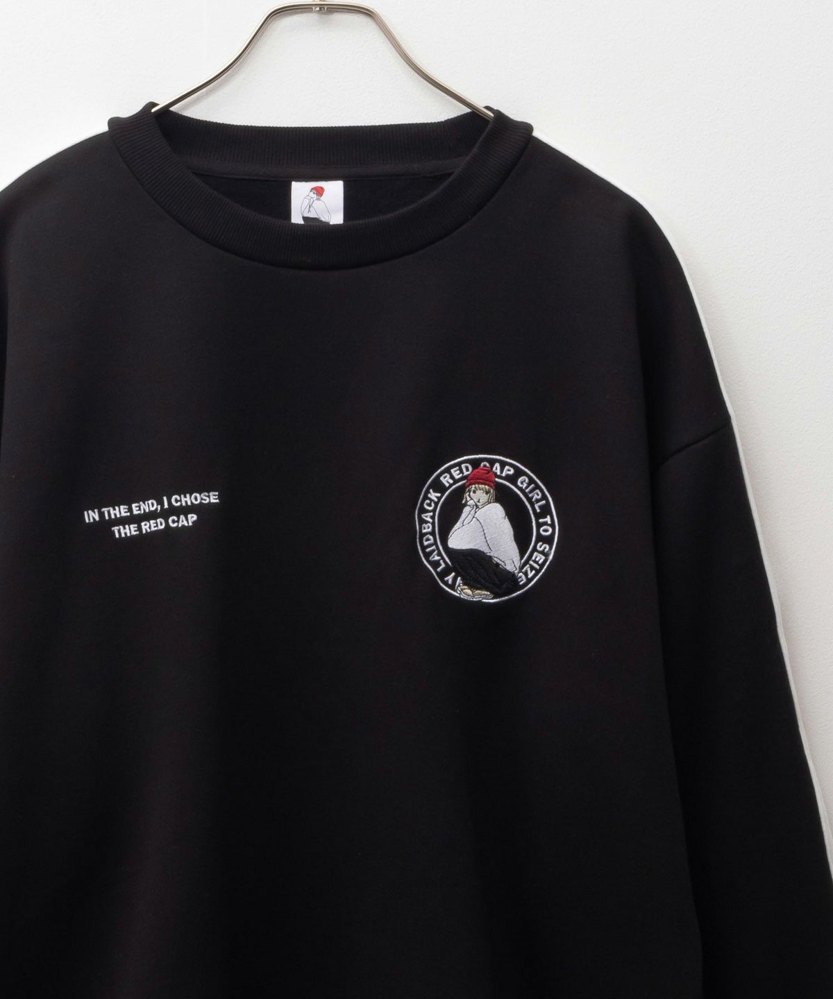 RED CAP GIRL 裏起毛袖ライン胸刺繍クルーネックスウェット メンズ