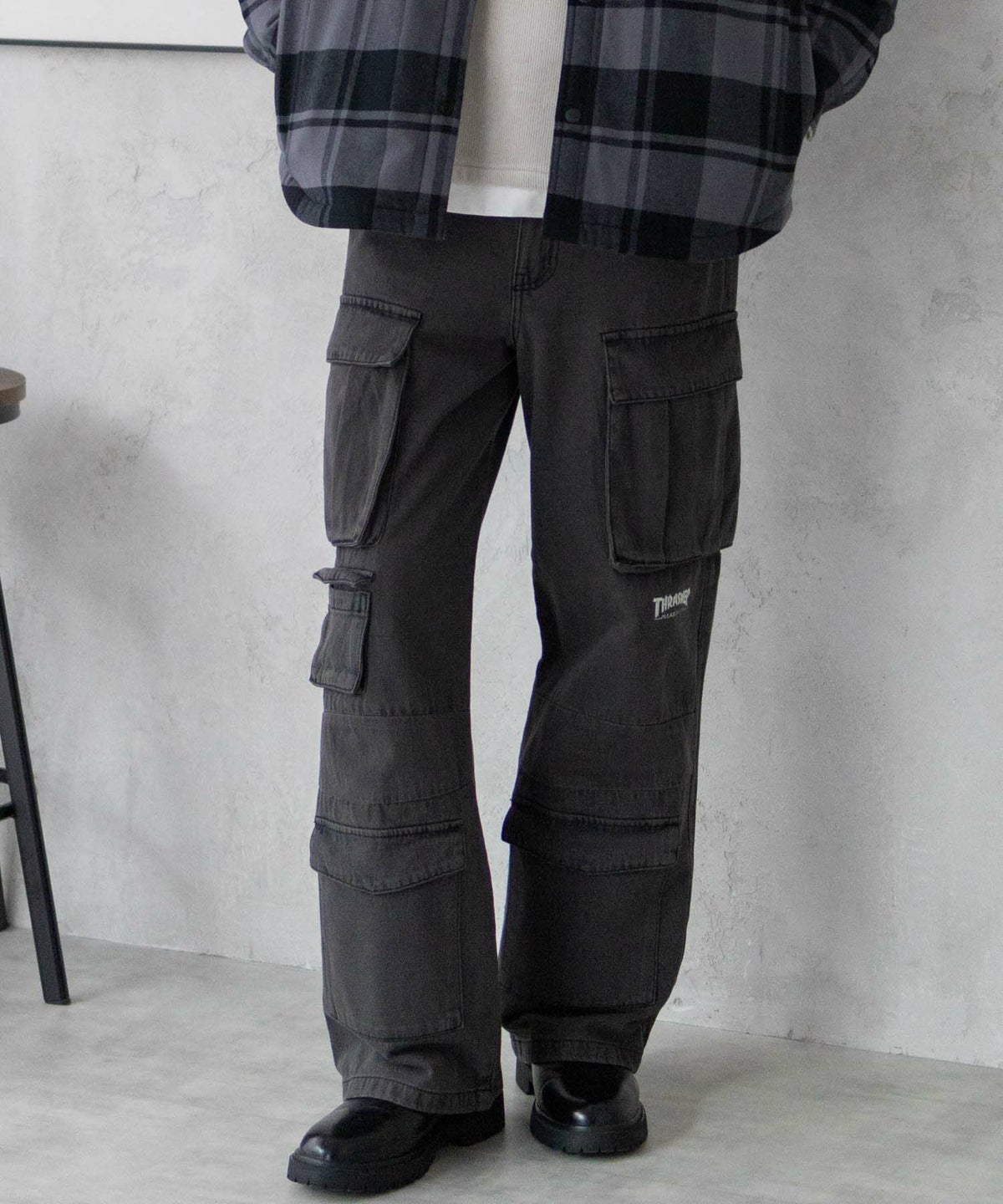 THRASHER 9ポケットデニムカーゴパンツ メンズ