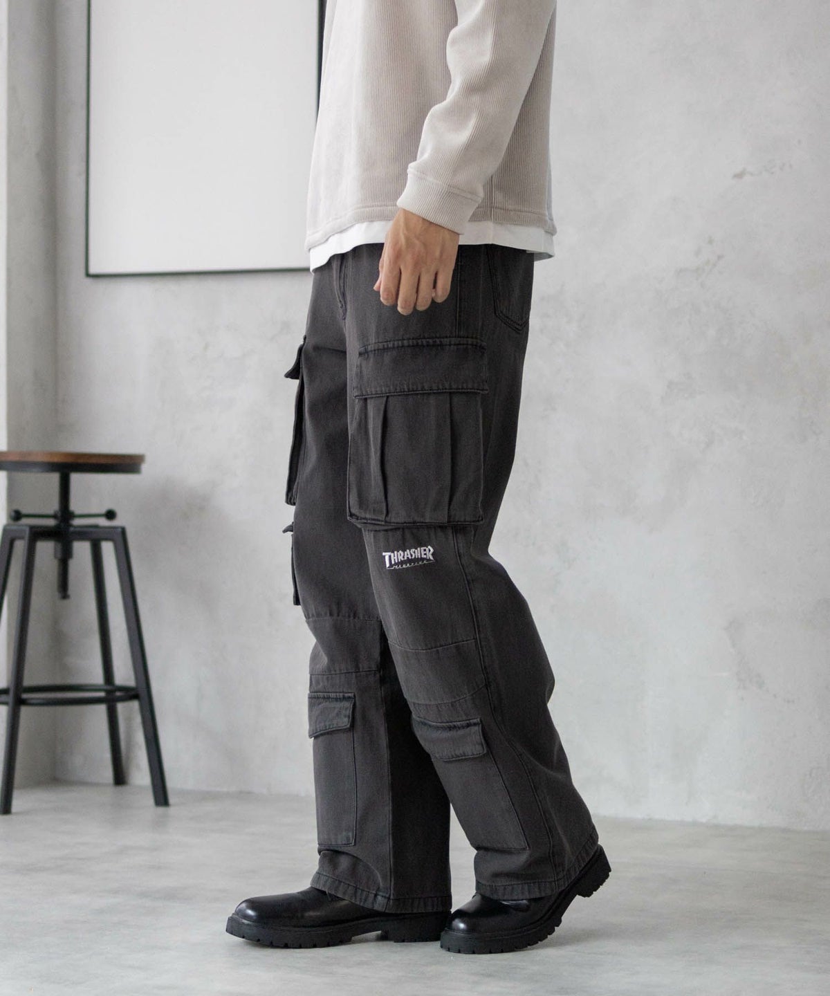 THRASHER 9ポケットデニムカーゴパンツ メンズ