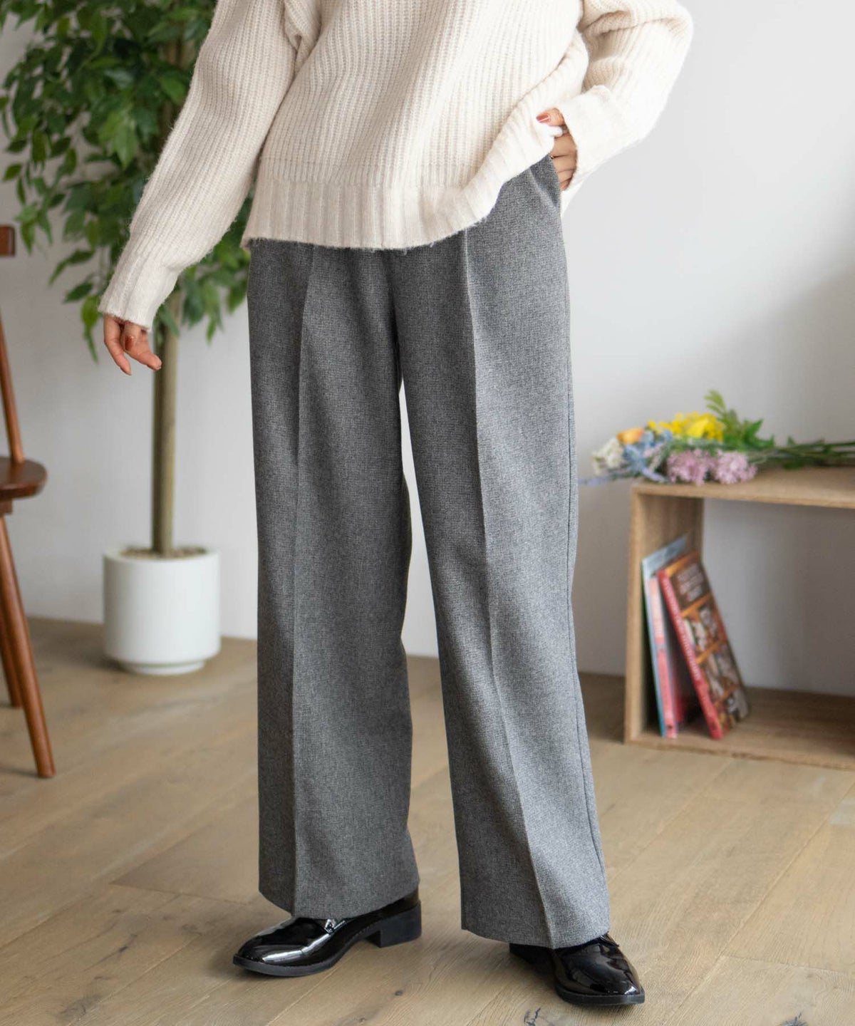 HusHusH タックセミワイドパンツ レディース