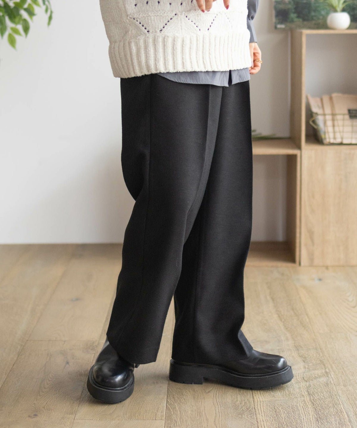 HusHusH タックセミワイドパンツ レディース