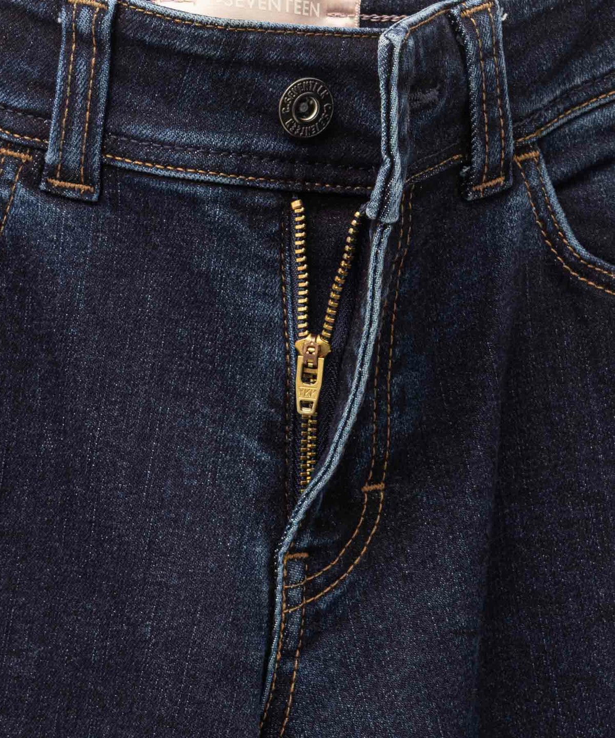 C17 タックワイドバギーデニムパンツ レディース