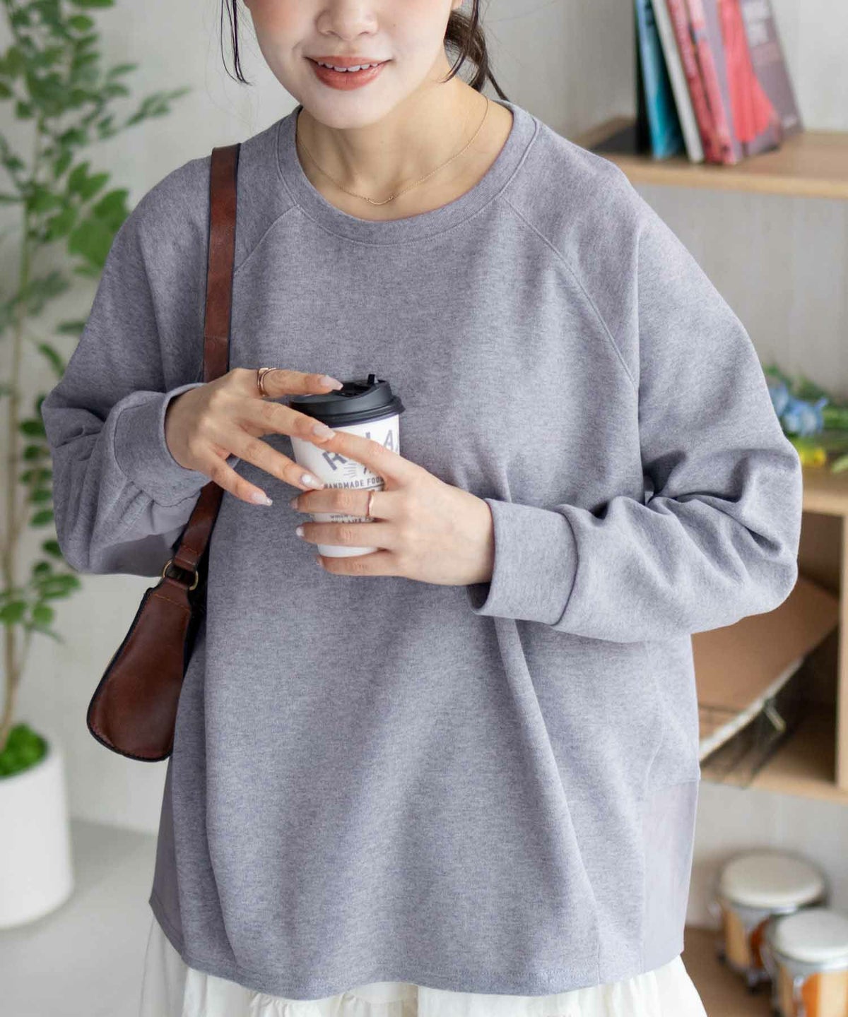 nAvy 異素材切替プルオーバー レディース