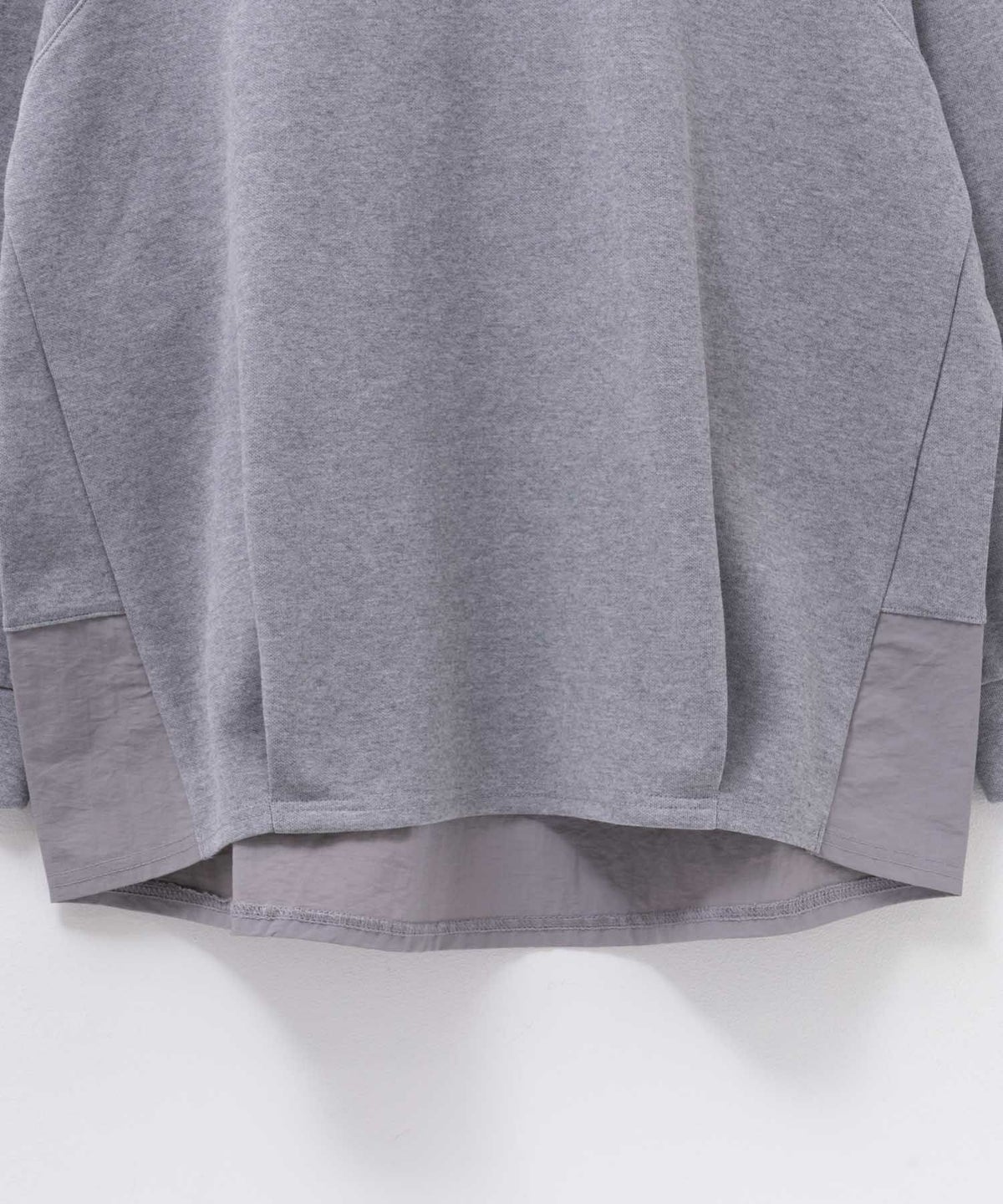 nAvy 異素材切替プルオーバー レディース