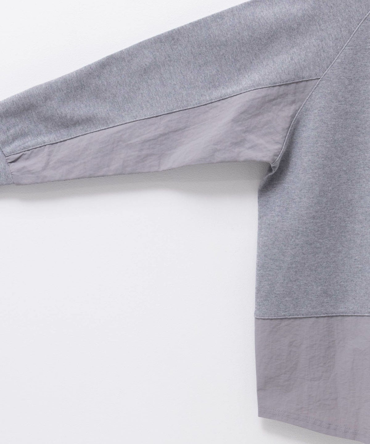 nAvy 異素材切替プルオーバー レディース