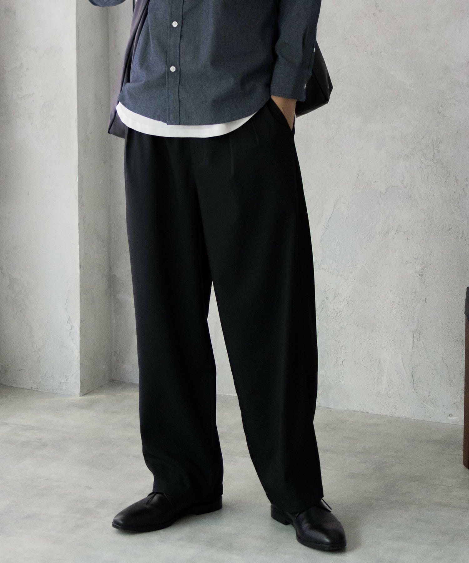 URBAN COLLECTION タックワイドスラックス メンズ