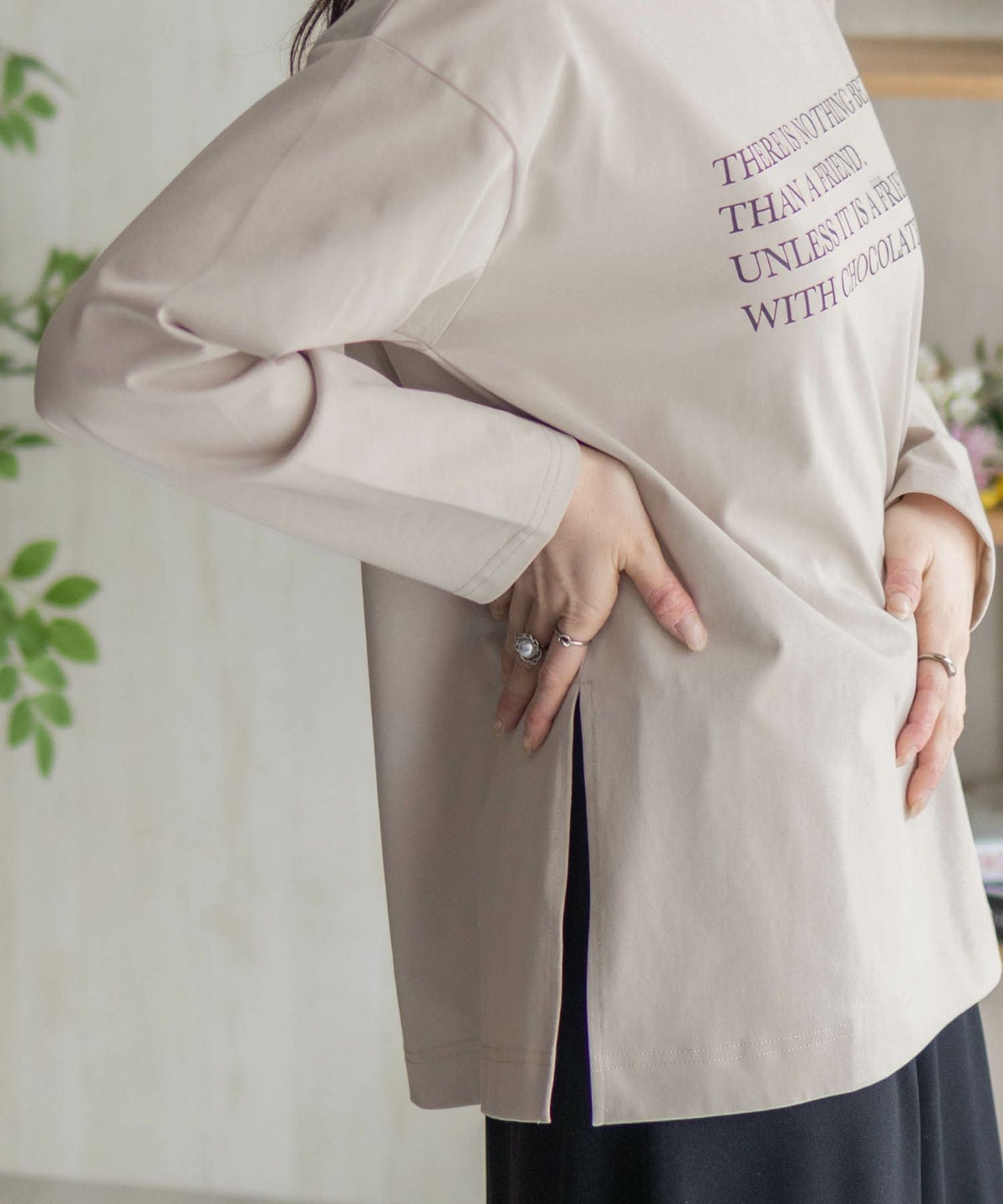 HusHusH プリント長袖Tシャツ レディース ネコポス 対応商品