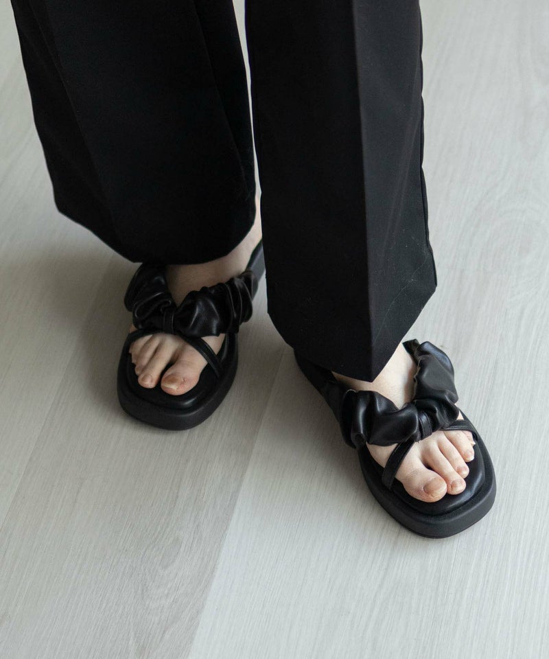 HusHusH クシュクシュサンダル レディース商品画像-1