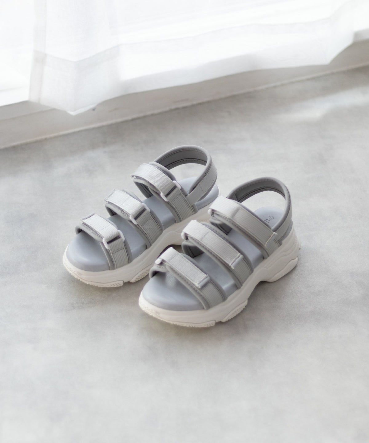 HusHusH テープ使いスポーツサンダル レディース
