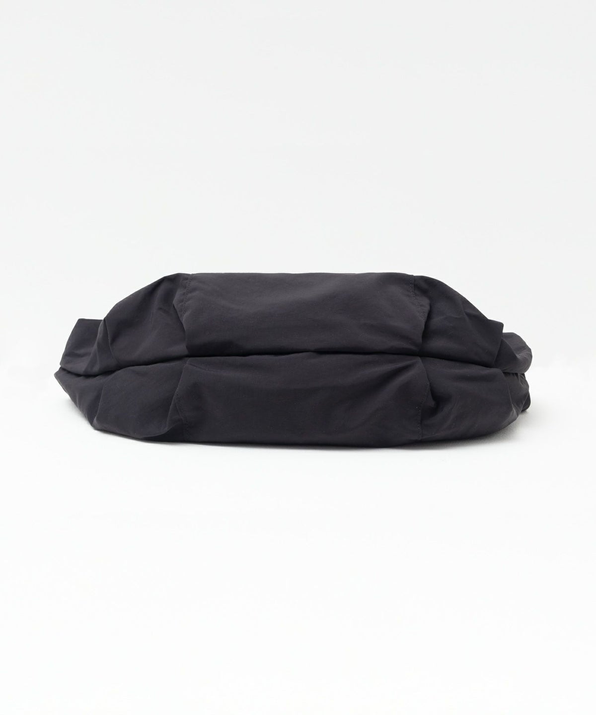 HusHusH ギャザーショルダーバッグ