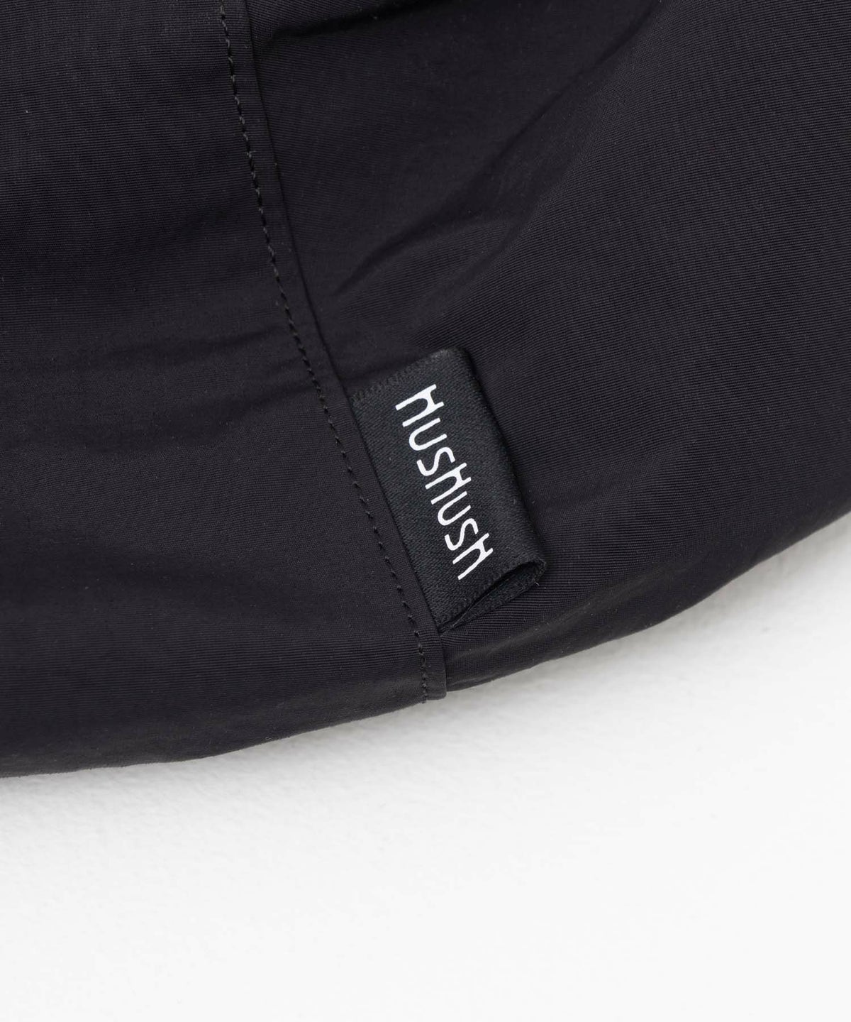 HusHusH ギャザーショルダーバッグ