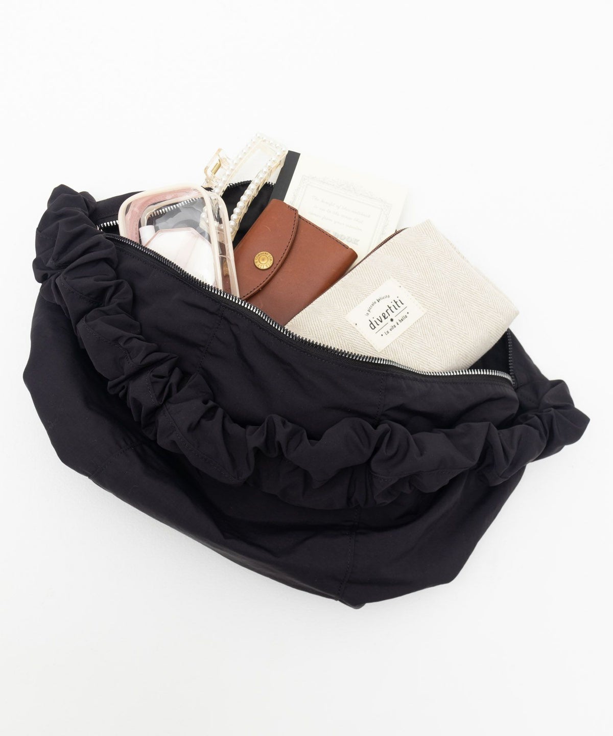 HusHusH ギャザーショルダーバッグ