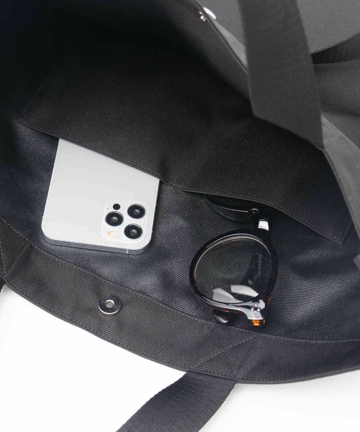 HusHusH ロゴ入りトートバッグ